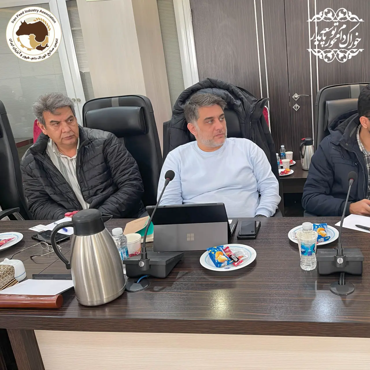 نشست پرسش و پاسخ در خصوص سامانه بازارگاه با محوریت کارخانجات خوراک دام، طیور و آبزیان