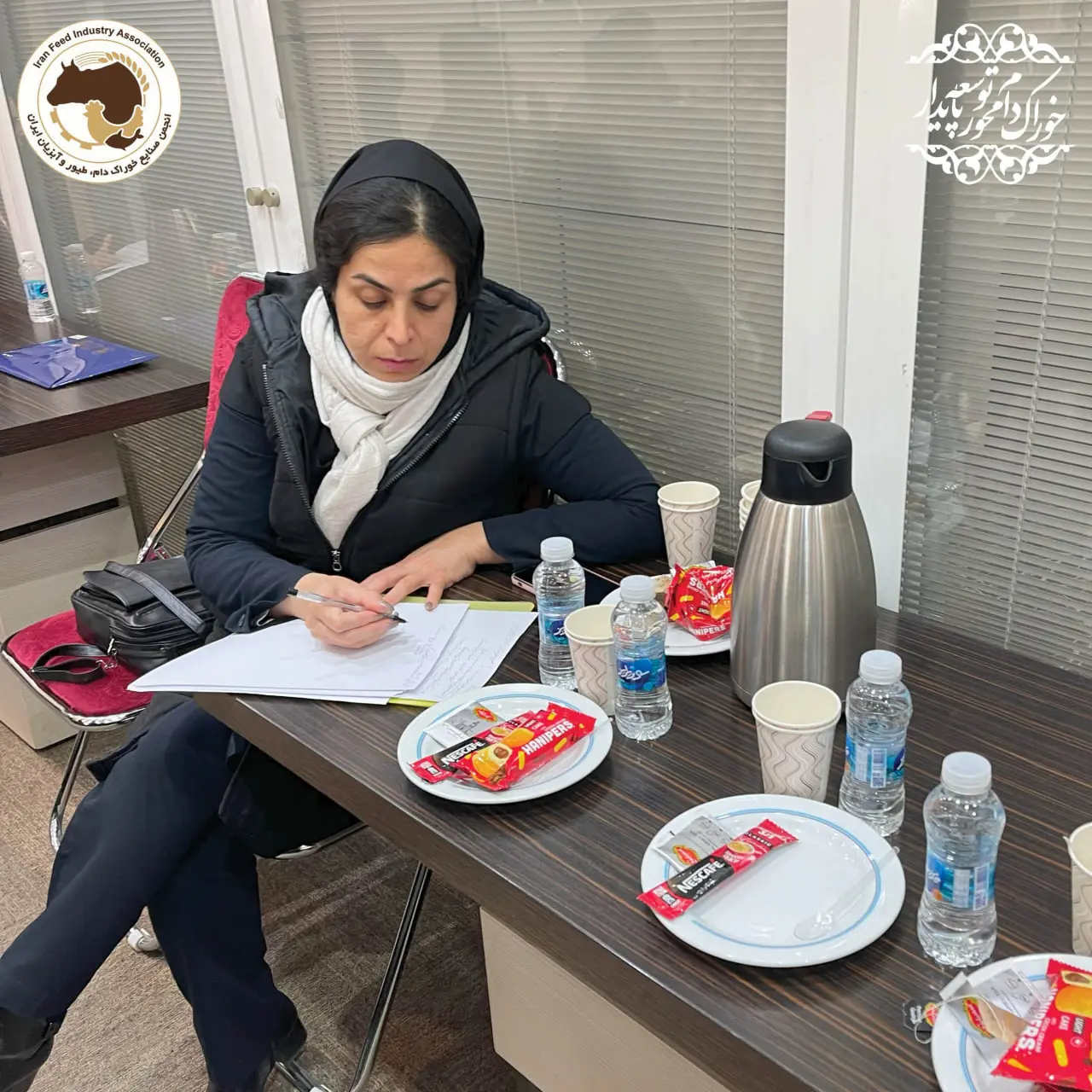 نشست پرسش و پاسخ در خصوص سامانه بازارگاه با محوریت کارخانجات خوراک دام، طیور و آبزیان